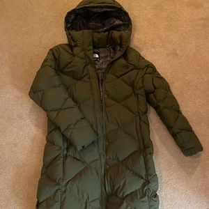 The North Face Parka size XL NWOT - olive green